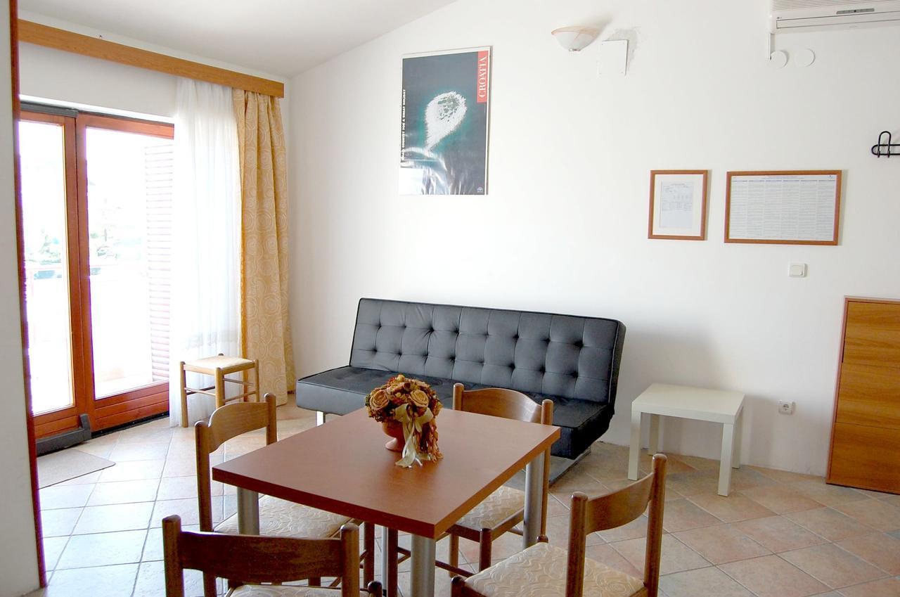 Apartments Myadria Малинська Екстер'єр фото