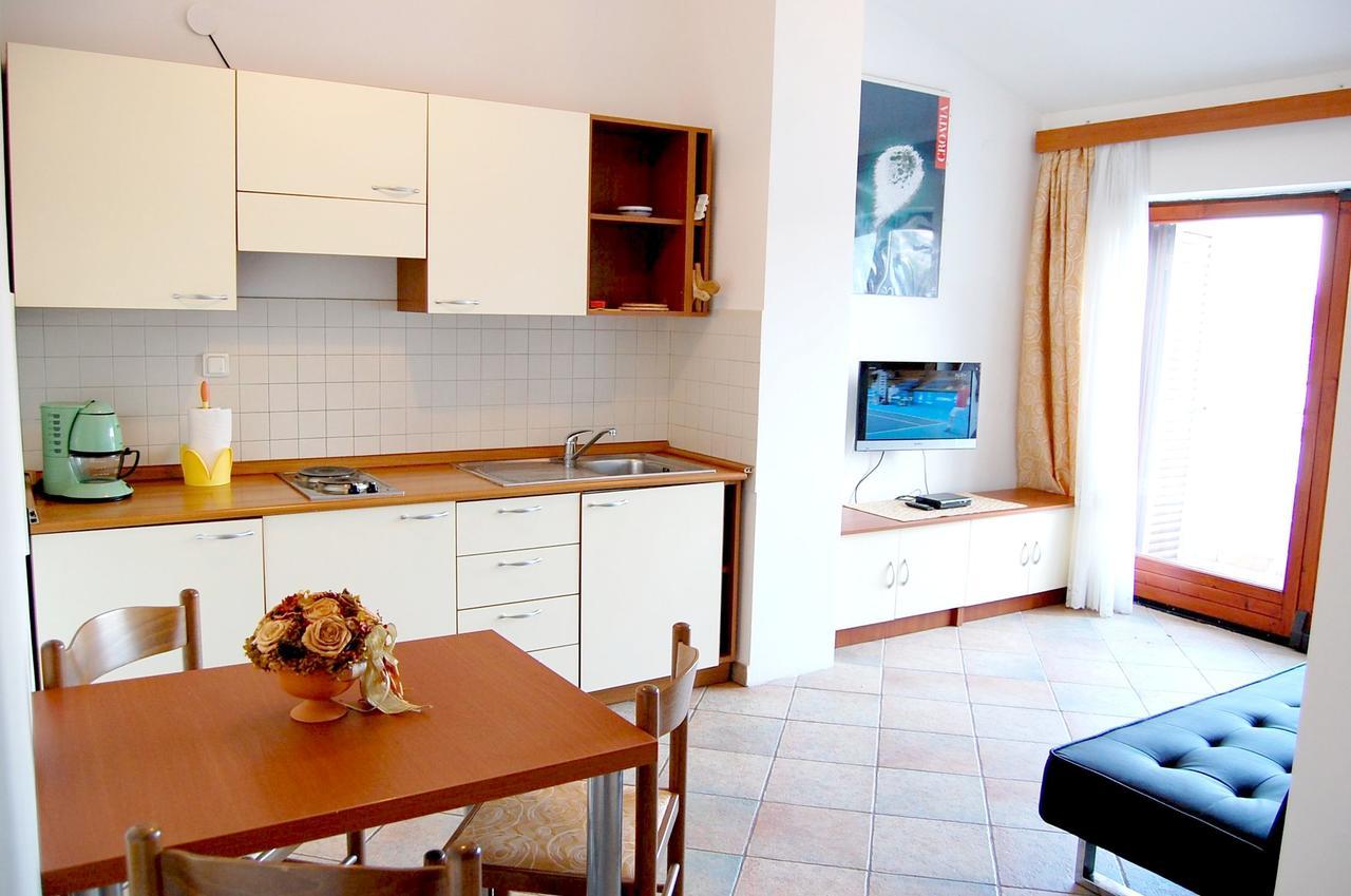 Apartments Myadria Малинська Екстер'єр фото